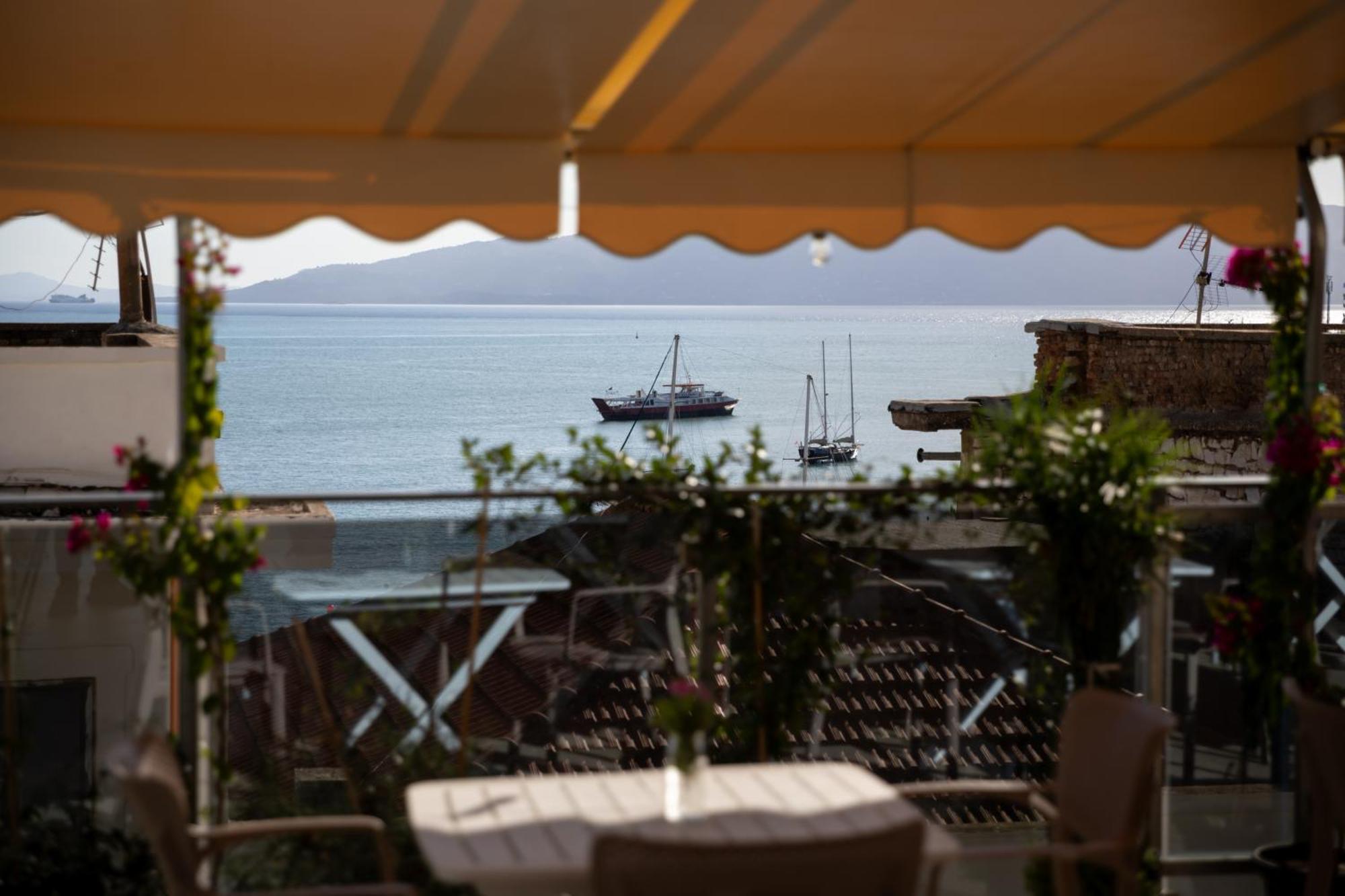 Jonian Boutique Hotel Sarandë Exterior foto