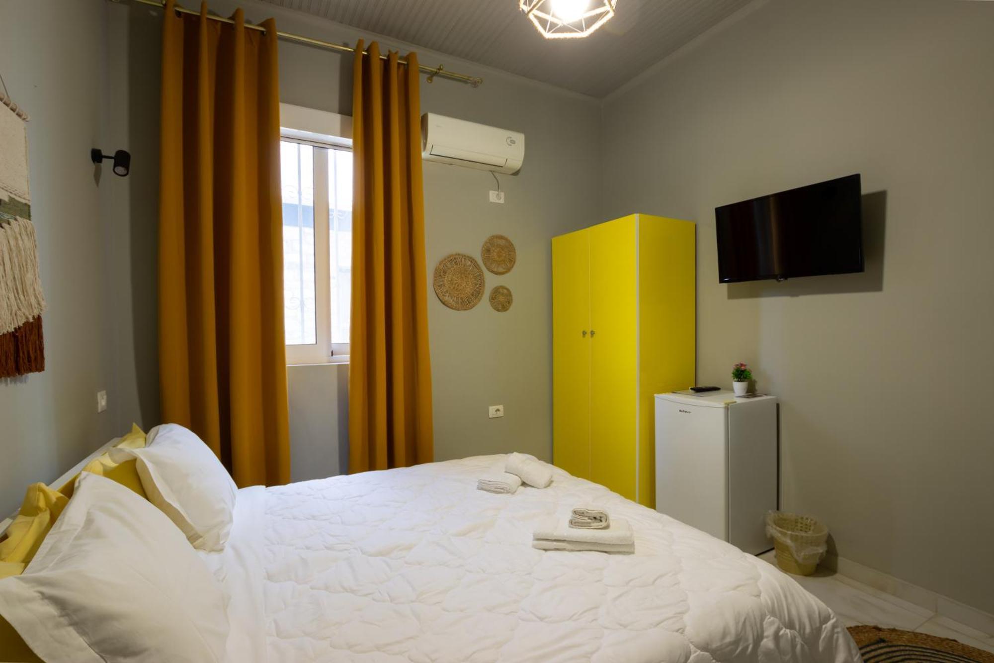 Jonian Boutique Hotel Sarandë Quarto foto
